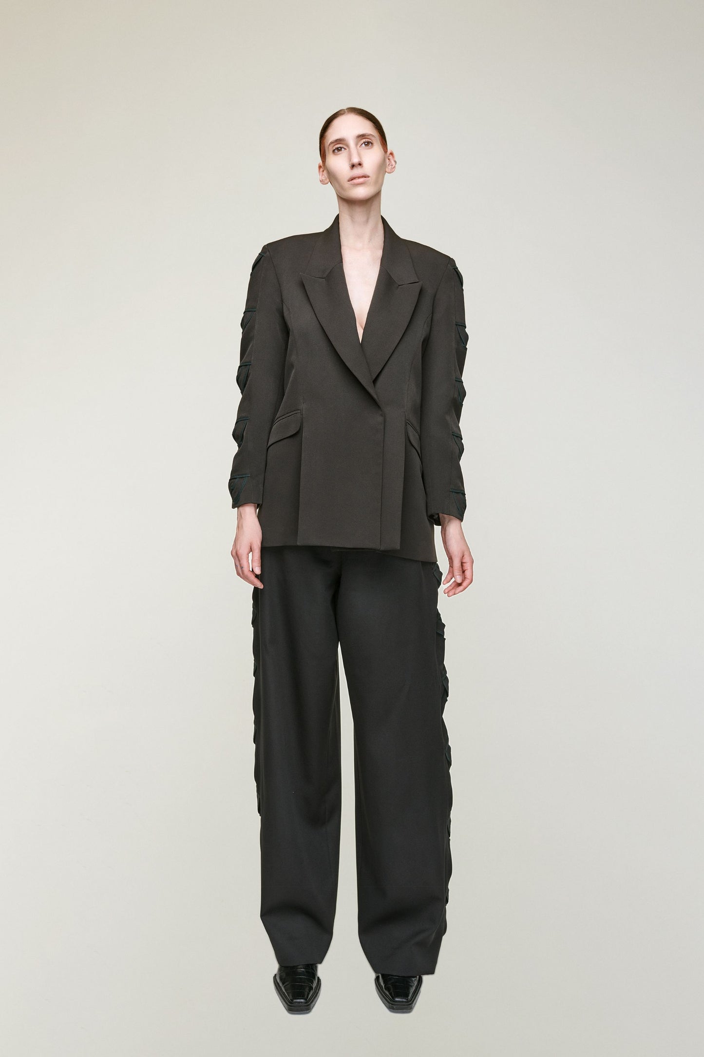 DUA WIDE PANTS WITH TWISTED DETAILS