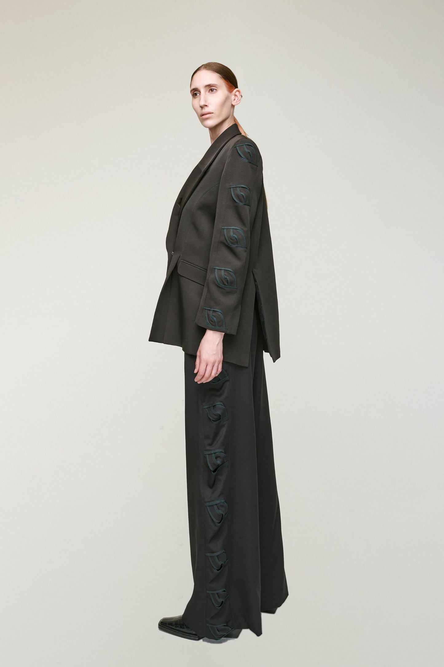 DUA WIDE PANTS WITH TWISTED DETAILS