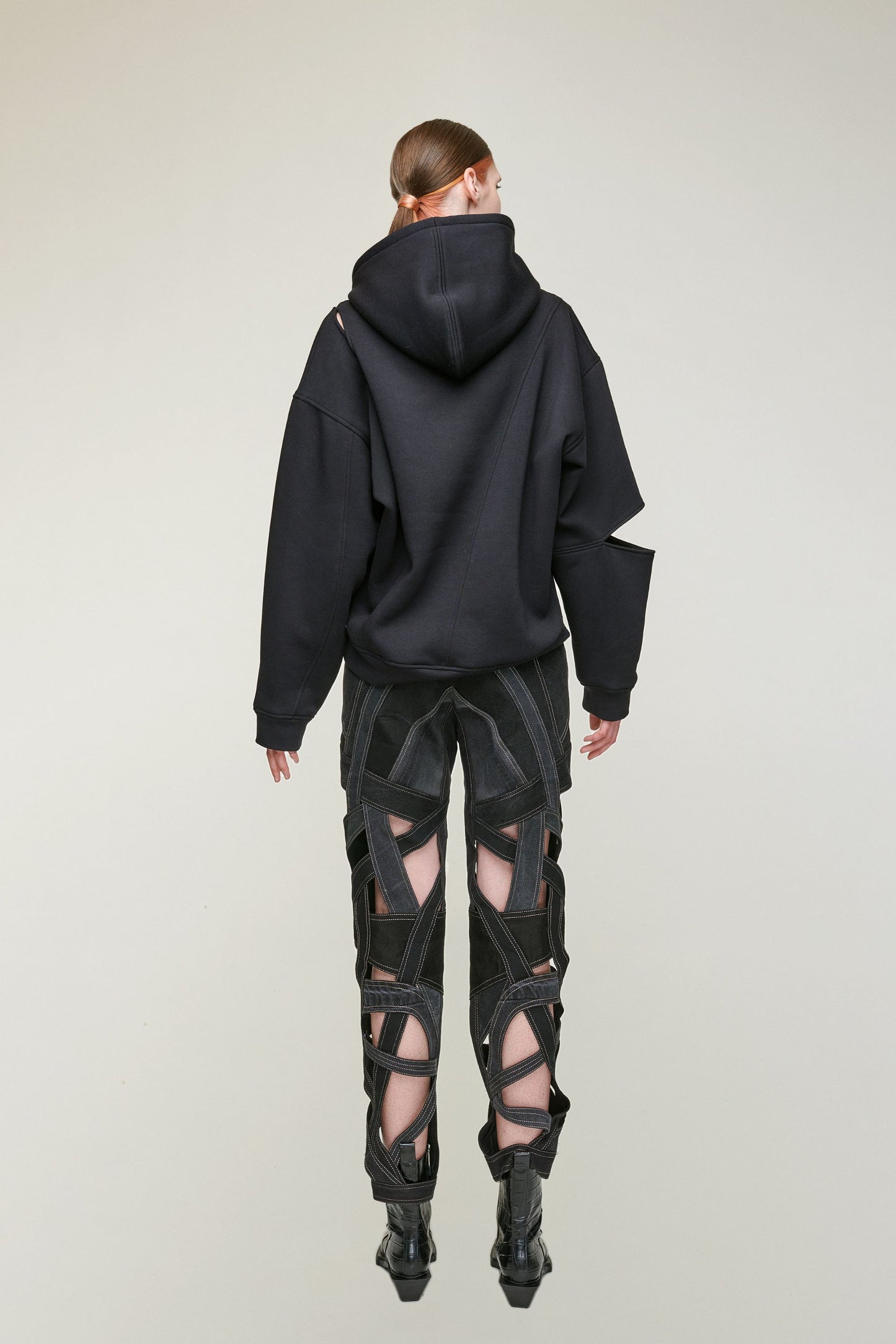 KATA ZIPPED HOODIE