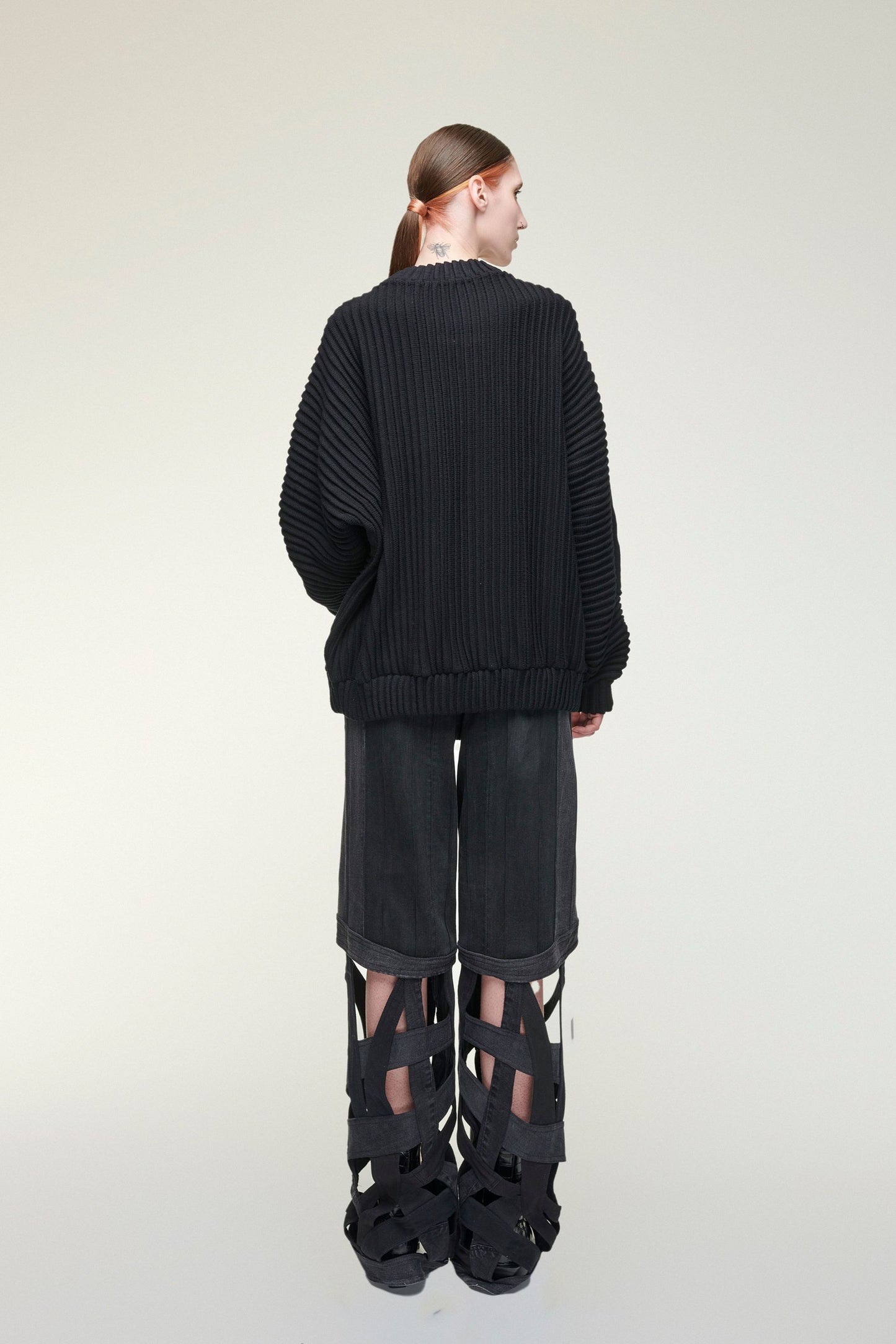 BALI 3D SWEATER / BLACK