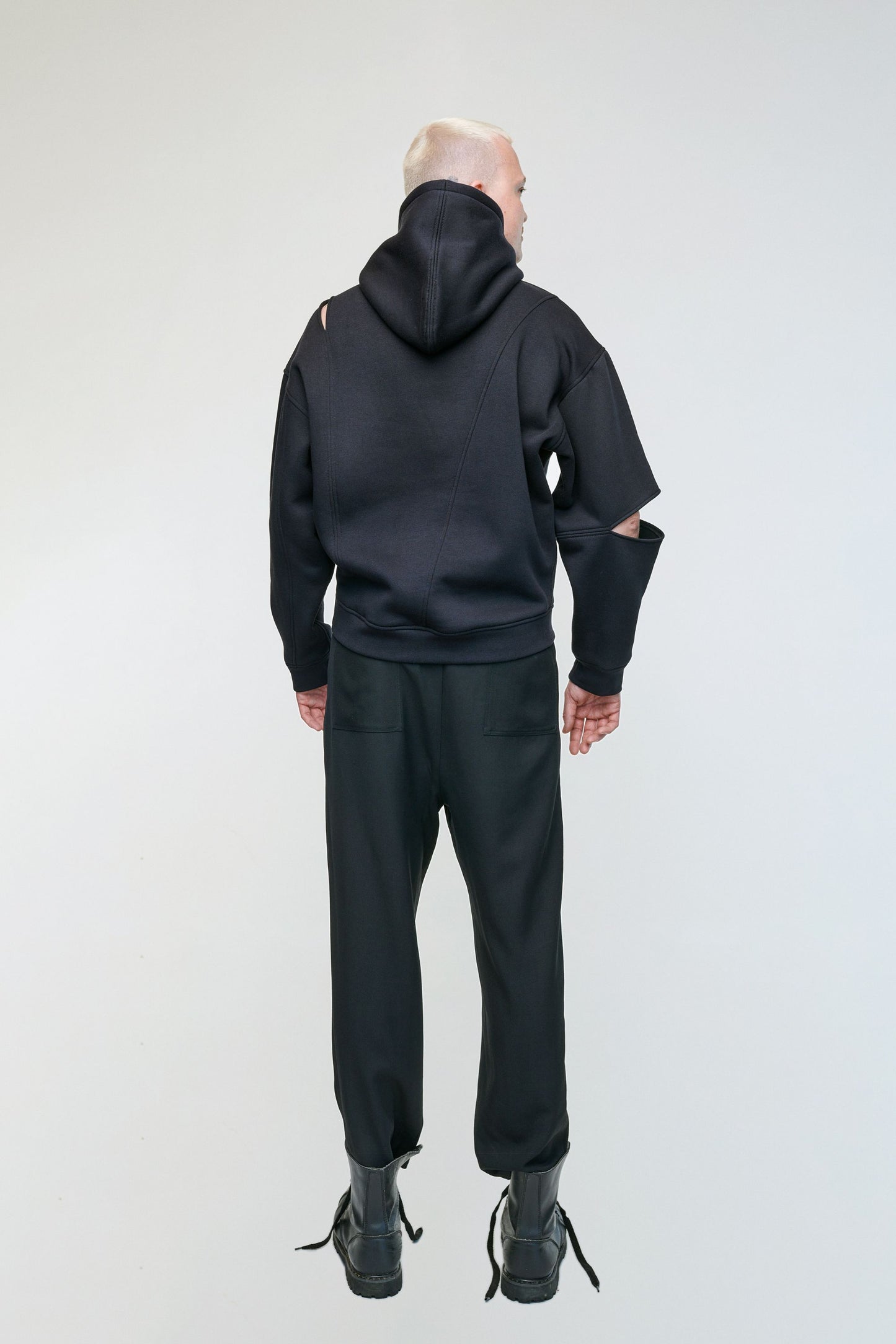 KATA ZIPPED HOODIE