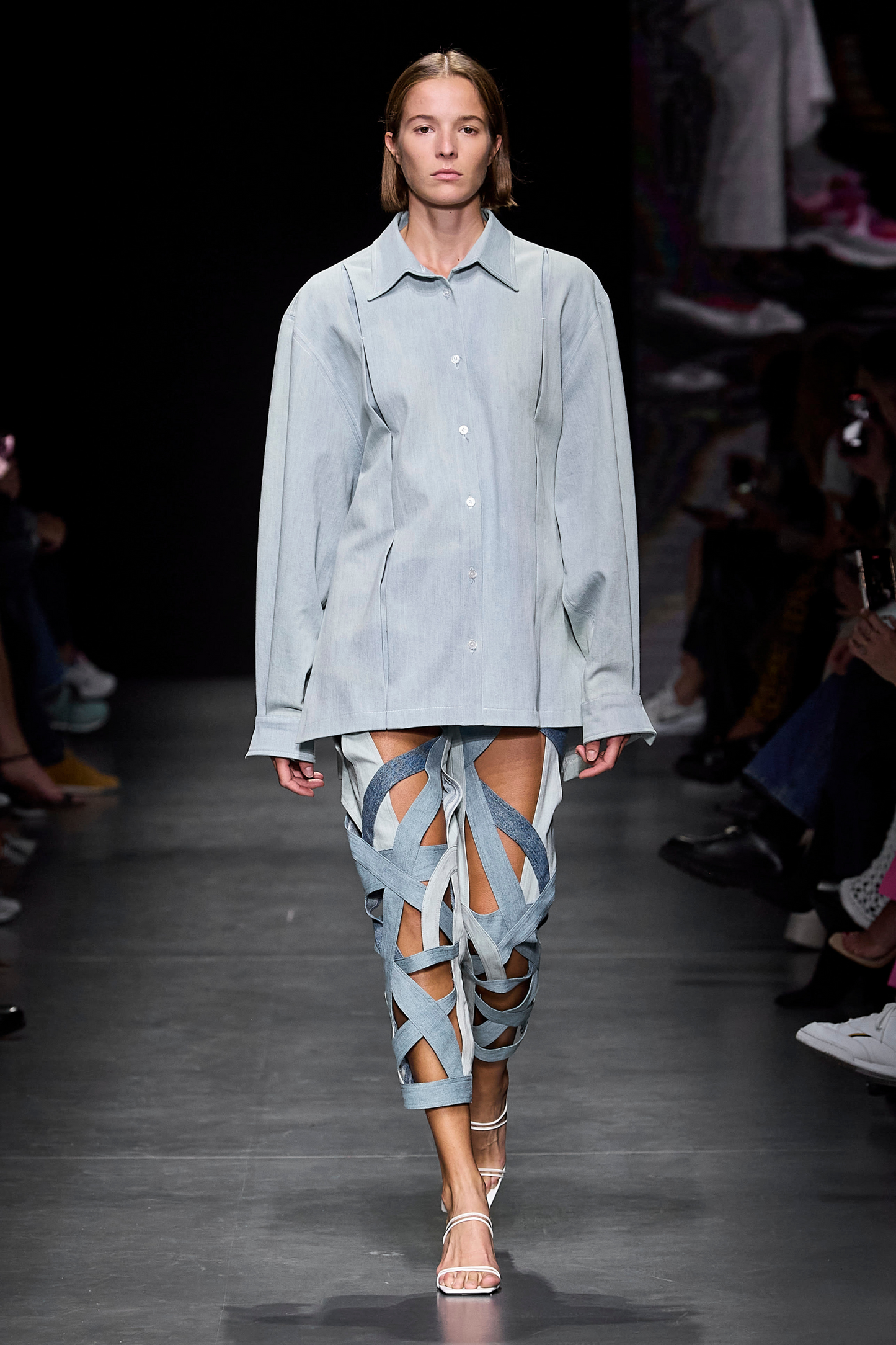 KATA BOXY FIT DENIM SHIRT WITH CUT OUT BACK